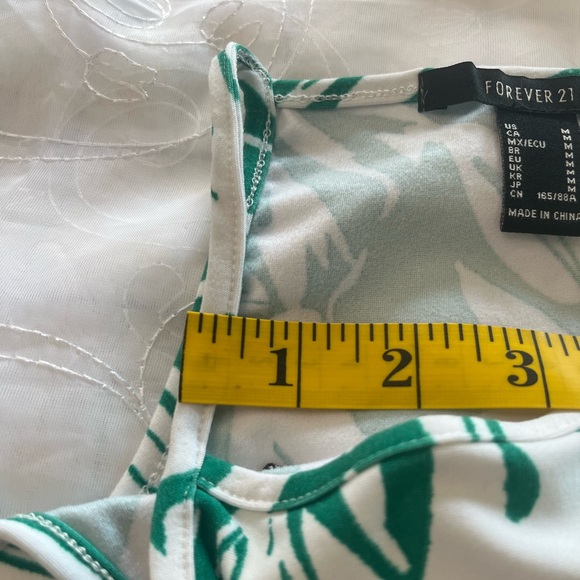 Forever 21 Medium Green/White Crop Tank Top - Picture 8 of 8